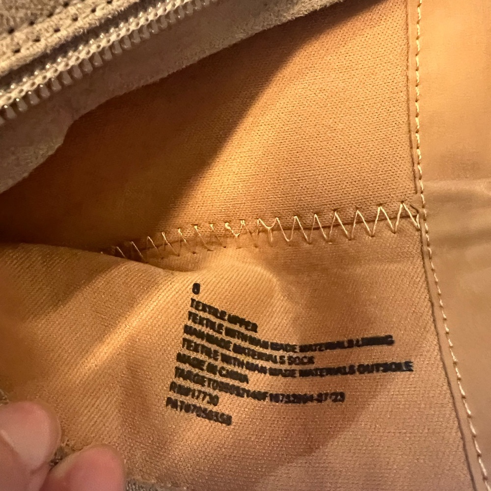 Universal Thread Boots - Picture 2 of 6